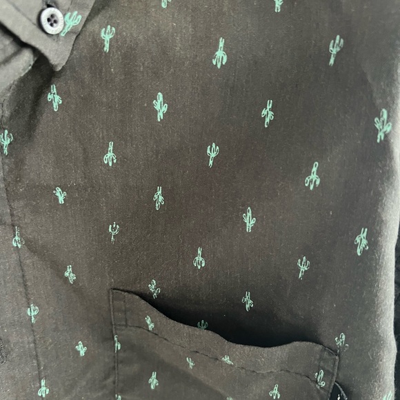 MOLOKAI SURF CO. Mens 2XL short sleeve cactus button up - Picture 2 of 6